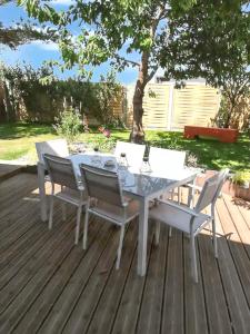 Maisons de vacances Maison spacieuse a Le Vivier-sur-Mer, proches des commodites : photos des chambres