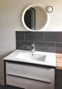 Maisons de vacances Maison spacieuse a Le Vivier-sur-Mer, proches des commodites : photos des chambres