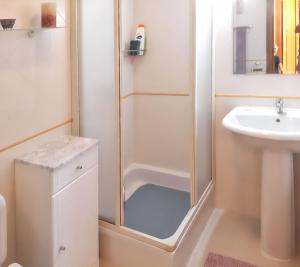 Charming Apartment in Vilamoura with Shared Pool - 70 m²