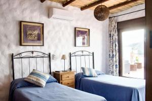 Comfortable House in Canillas de Albaida with Shared Pool