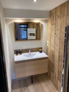 Maisons de vacances Le Repaire Gite & Spa La Hague : photos des chambres