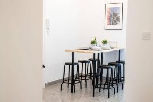 Super central new and modern AirCon home