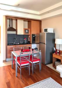 Charming Apartment in Estômbar with Private Pool.