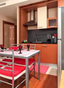 Charming Apartment in Estômbar with Private Pool.