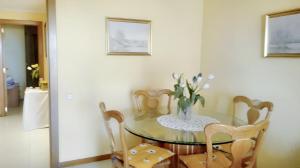 Spacious apartment in Calpe of 100 m² with shared pool!