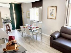 Cozy house in Castelo Branco, 60 m², city view balcony