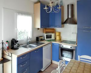 Maison conviviale avec vue sur la montagne à Sainte-Maxime