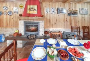 Charming House in Morales de Rey with Enclosed Garden