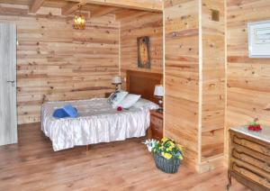 Charming House in Morales de Rey with Enclosed Garden