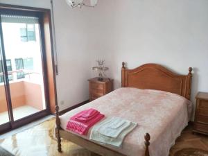 Spacious Apartment in Espinho with Fireplace, 87 sqm