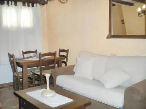 Family Apartment with Mountain View in Hueva - Sacedón