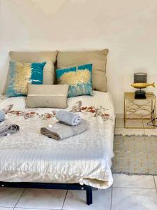Appartements Appartement charmant avec jacuzzi a La Ciotat, 48m² : photos des chambres