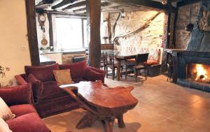 Charming House in Villasur de Herreros with Lake View