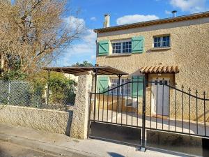 Appartements Appartement charmant a Vias + jardin : photos des chambres