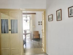 Charming Apartment in Albuñol, 90 m², Near Amenities