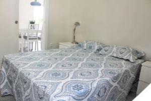 Charming house with shared pool in Requião + Enclosed garden