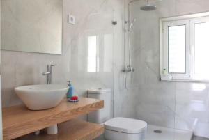 Charming house with shared pool in Requião + Enclosed garden