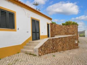 Charming House in Barão de São Miguel