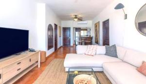 2BD Exclusive Cabo Corridor Beach Front Luxury