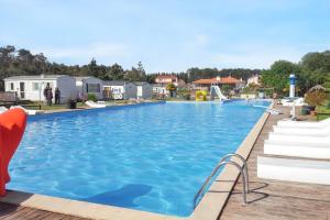 Comfortable apartment in Pataias with garden and shared pool