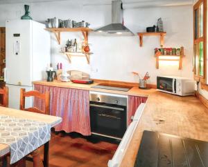 Spacious House with Private Pool El Soto