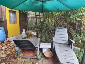 Cozy Apartment in Estinnes – 40 sqm with a fenced garden.