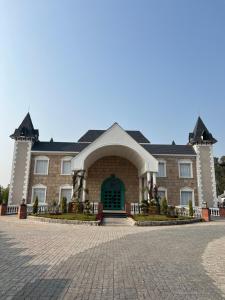 Western World Resort and Banquets