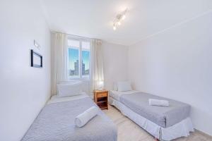 Marina Tower 3BR & Amazing Sea View