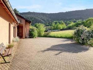 Appartements Appartement charmant a Thannenkirch avec vue montagne : photos des chambres