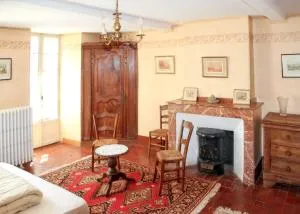 Maison familiale chaleureuse à Augirein avec grand jardin. - Fougaron