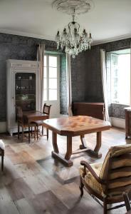 Maisons de vacances Maison familiale chaleureuse a Augirein avec grand jardin. : photos des chambres