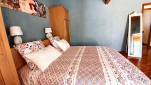 Maisons de vacances Maison charmante au coeur de Puy-l'Eveque avec piscine partagee : photos des chambres