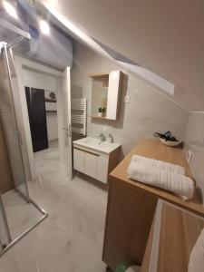 Stef Lux Apartments