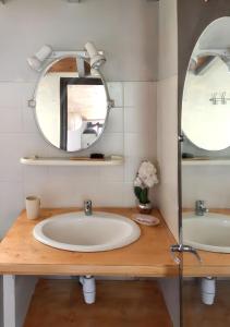 Maison de charme à Vachères avec jardin et vue montagne