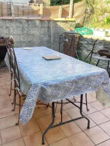 Maisons de vacances Maison de charme a Vacheres avec jardin et vue montagne : photos des chambres