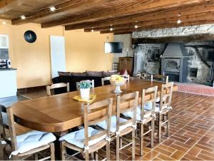 Maisons de vacances Maison conviviale a Bagnols avec terrasse et jardin : photos des chambres