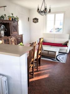 Maisons de vacances Charmante maison a Arcangues avec vue sur les montagnesEL : photos des chambres