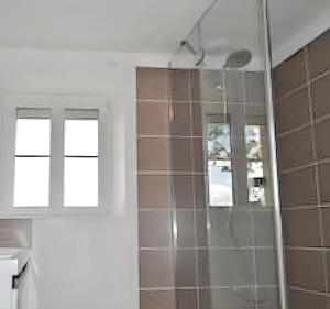 Maisons de vacances Maison charmante a Levroux avec jardin et spa : photos des chambres
