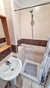 Studio charmant avec balcon à Hyères - 20 m² - Vue sur jardin