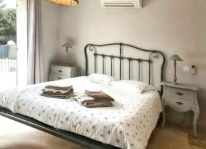 Villas Villa elegante a Regusse avec piscine privee : photos des chambres