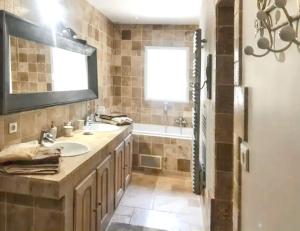 Villas Villa elegante a Regusse avec piscine privee : photos des chambres