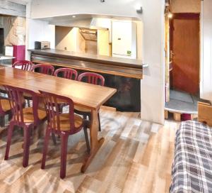 Maison accueillante avec jardin proche dÉchenans.