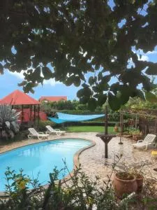 Bungalow idyllique à Trois-Rivières avec piscine partagée - Capesterre-Belle-Eau