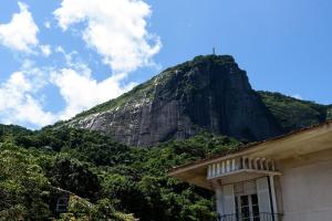 Charmoso 1Qto a 400m do Parque Lage | AR 42302