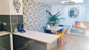 Appartements Appartement confortable a Raismes - 60 m², parking prive : photos des chambres