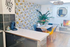 Appartements Appartement confortable a Raismes - 60 m², parking prive : photos des chambres
