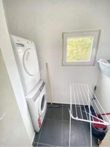 Modern Apartment in Molenbeek-Saint-Jean 77 m² Parking