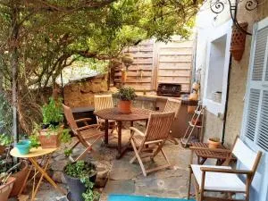 Maison charmante à Monticello avec jardin privé - 蒙蒂塞洛