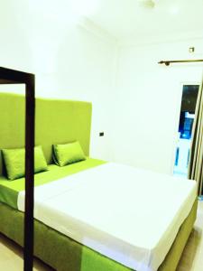 Wimal Wood Stock Surf House