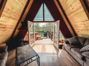 Edgewater Escape, Hocking Hills, Hot Tub, Pond - Circleville